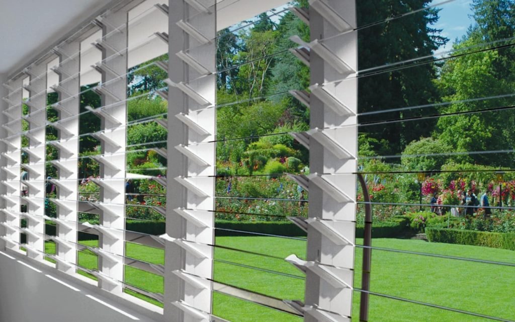 Adjustable aluminium louver window system